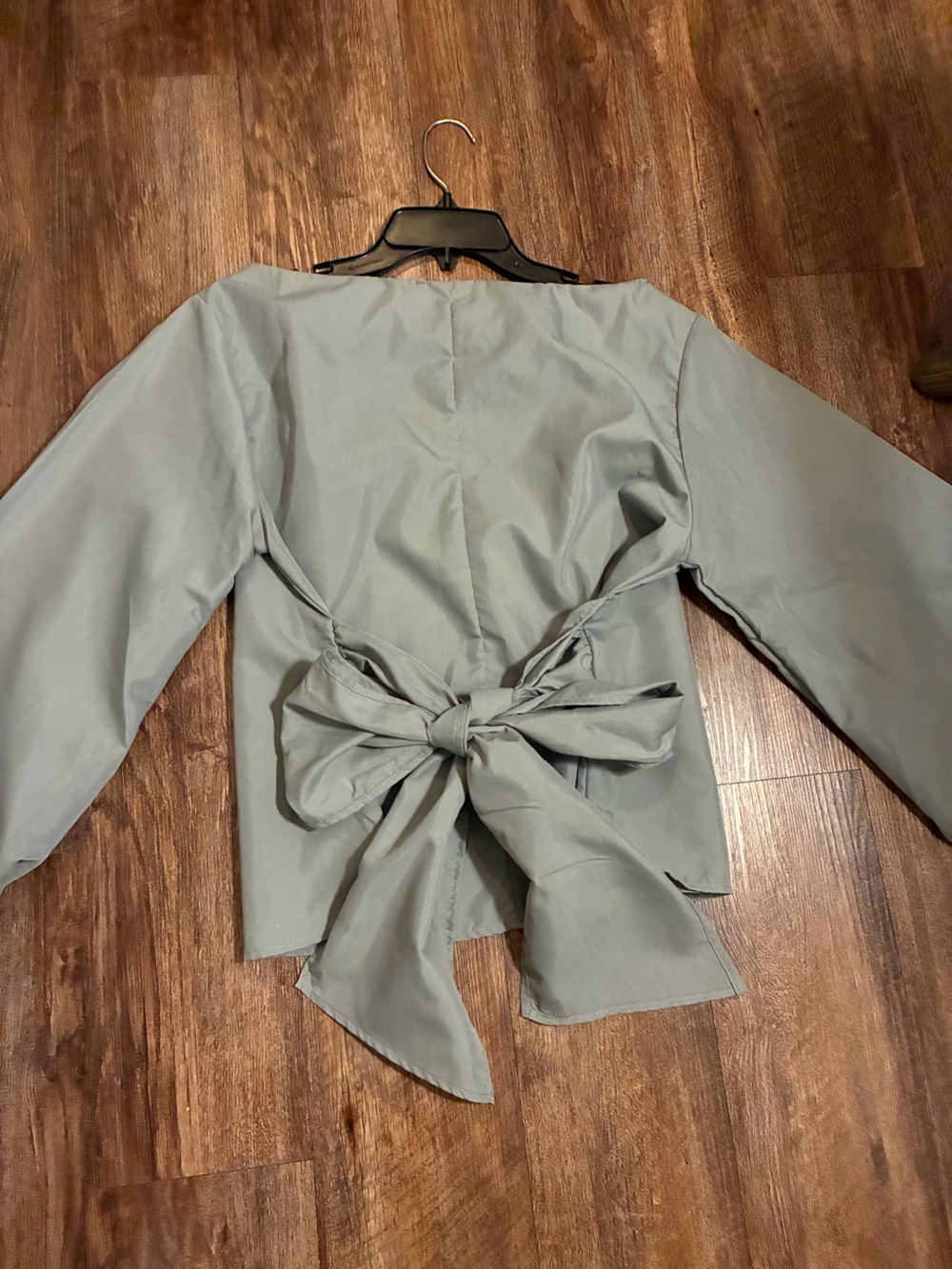 Preppy, Chic, Office Wear, Tie-Back Short Top in Light Sage M